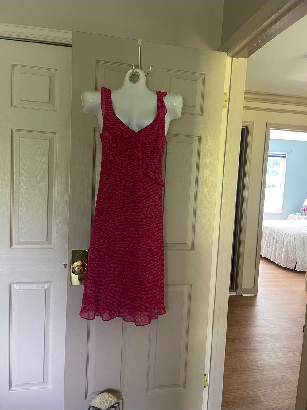 Ann Taylor Fuchsia Sleeveless V-Neck Ruffle Detail Dress